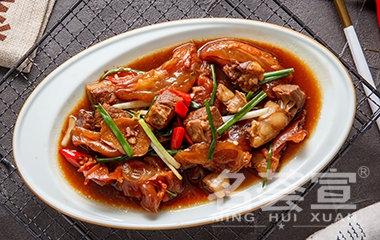 餐廳是否應選擇料理包？